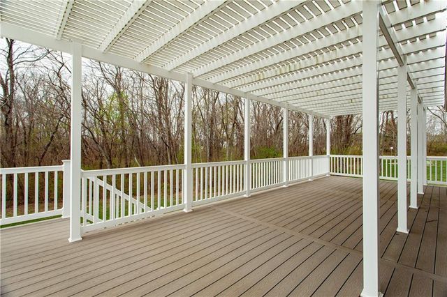 4203 SE Willow Ridge Court, Blue Springs, MO 64014