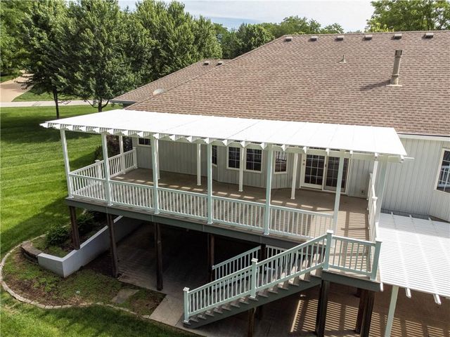 4203 SE Willow Ridge Court, Blue Springs, MO 64014