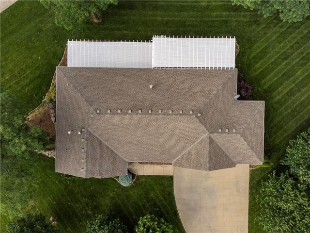 4203 SE Willow Ridge Court, Blue Springs, MO 64014