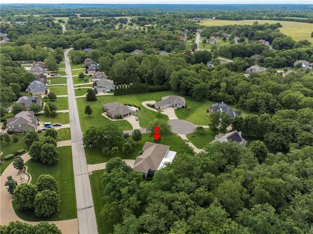 4203 SE Willow Ridge Court, Blue Springs, MO 64014