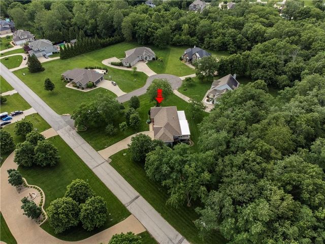 4203 SE Willow Ridge Court, Blue Springs, MO 64014