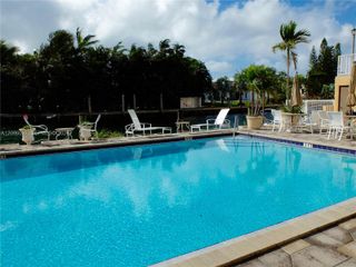 2640 NE 135th Street 218, North Miami, FL 33181
