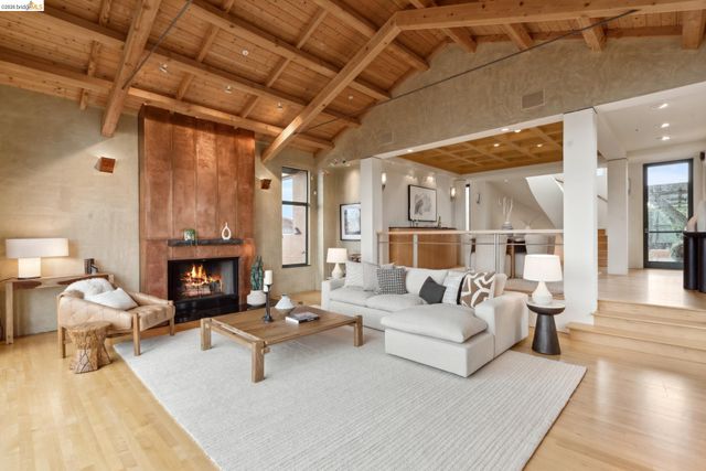 5 Woodside Way, Oakland, CA 94611
