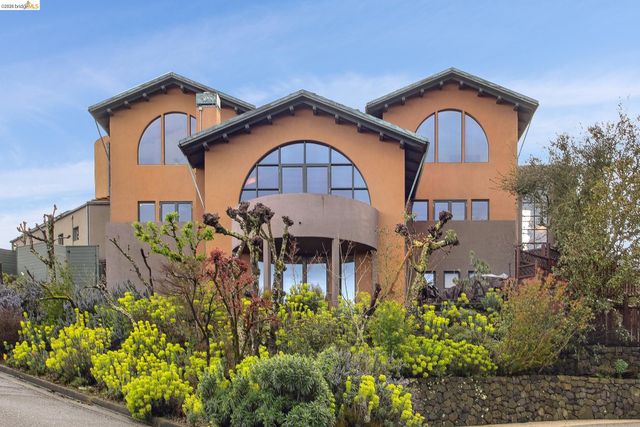 5 Woodside Way, Oakland, CA 94611