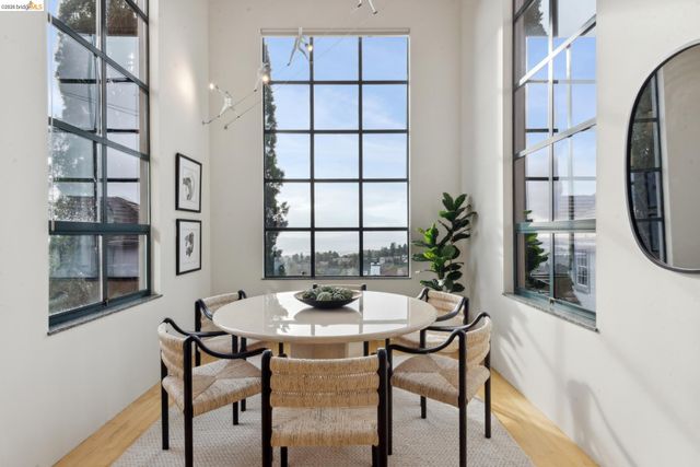 5 Woodside Way, Oakland, CA 94611