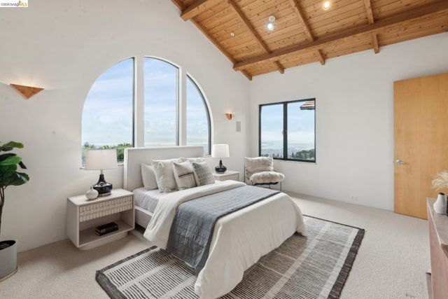 5 Woodside Way, Oakland, CA 94611