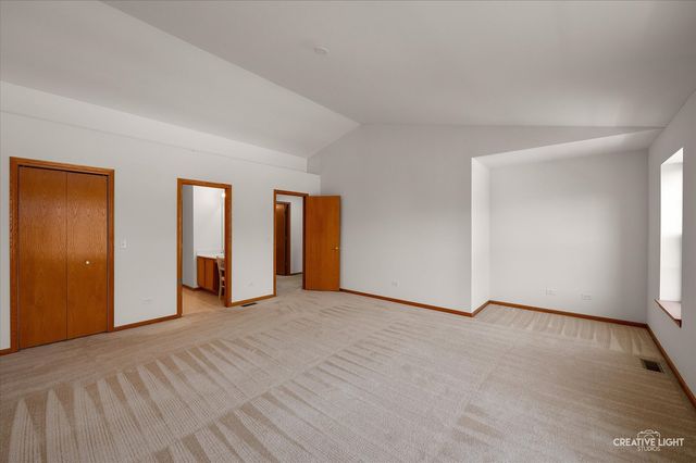 1603 Valley Ridge Drive, Plainfield, IL 60586