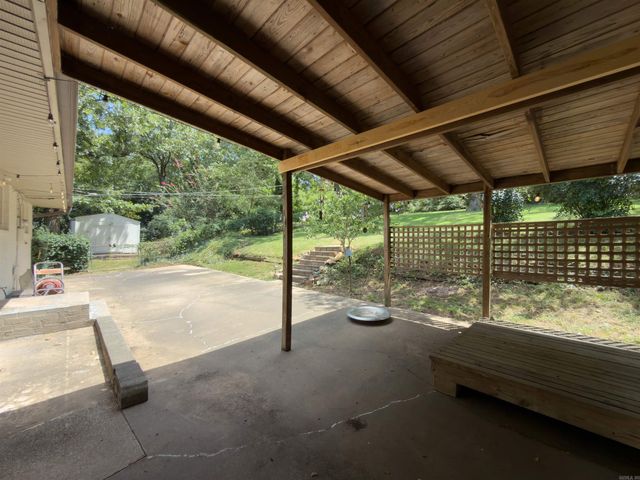 1926 Waterside Drive, North Little Rock, AR 72116
