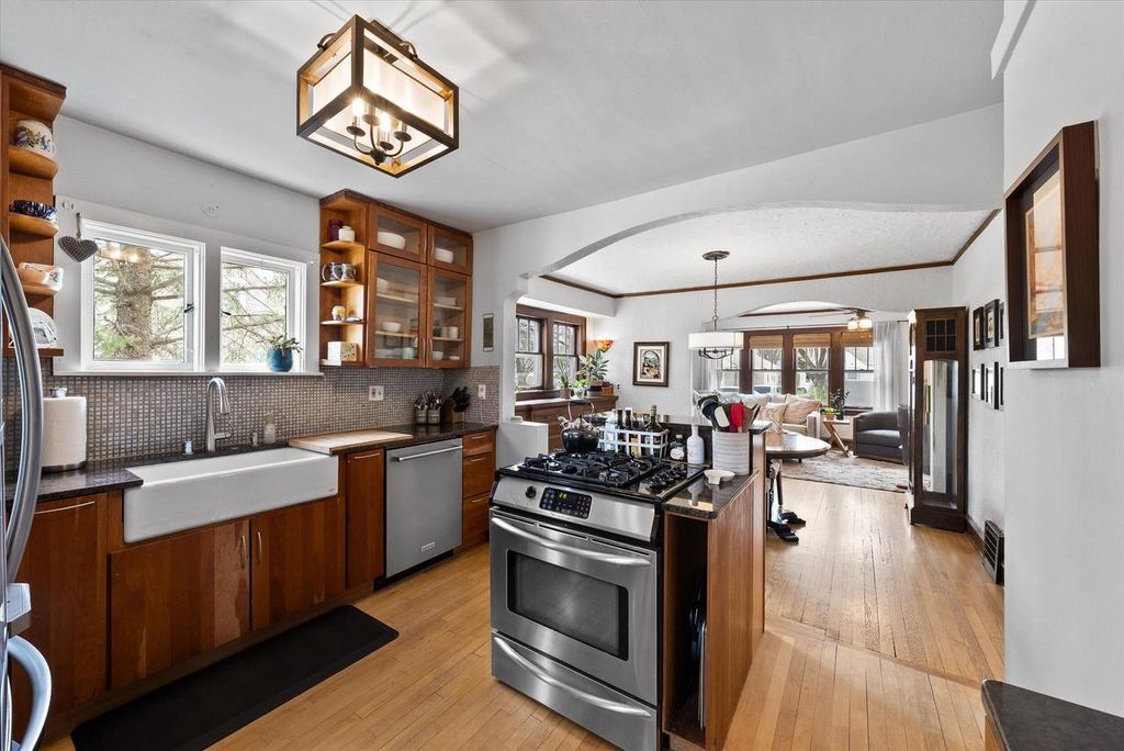 property-img