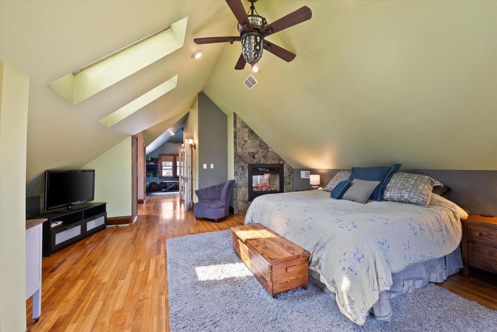 property-img