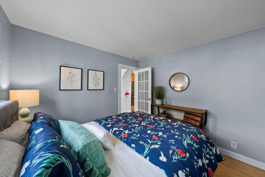 property-img