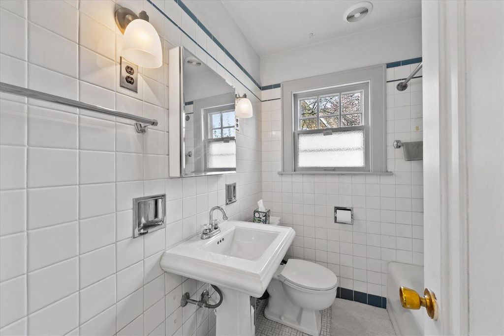property-img