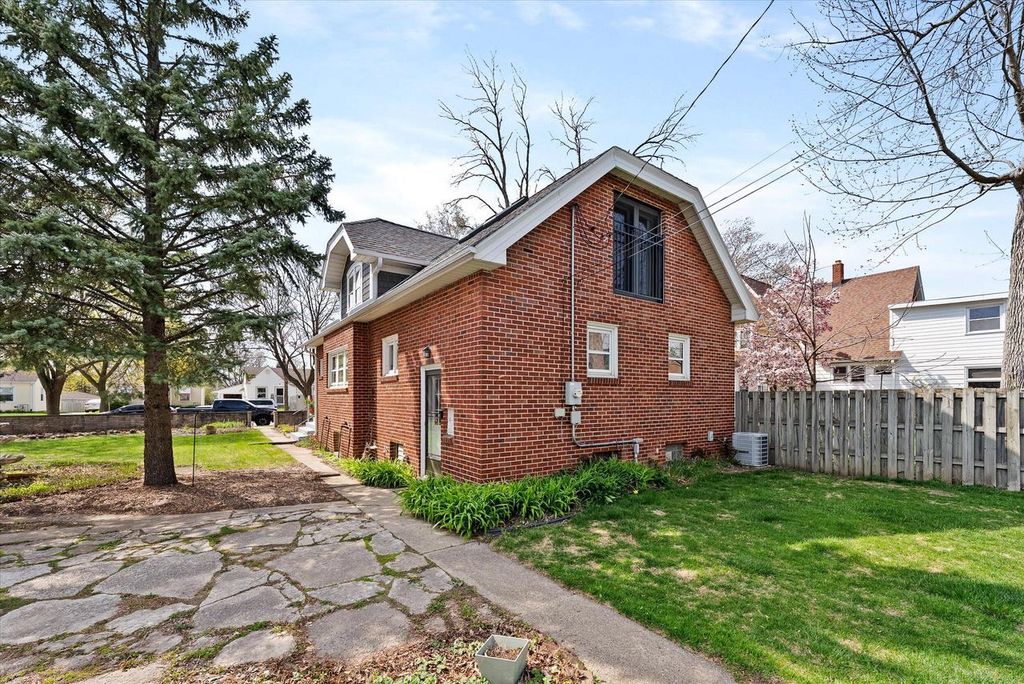 property-img