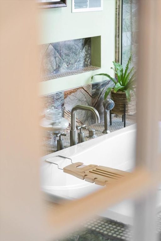 property-img
