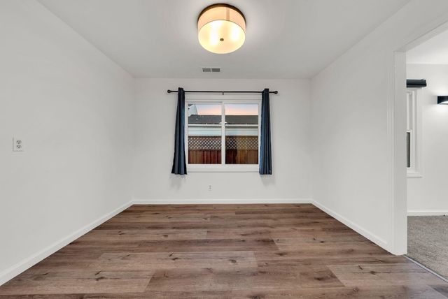 20911 Chester St, Castro Valley, CA 94546