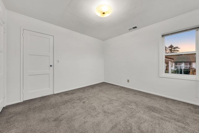 20911 Chester St, Castro Valley, CA 94546