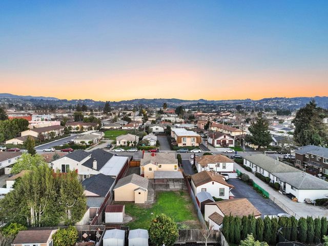 20911 Chester St, Castro Valley, CA 94546