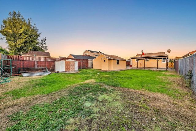 20911 Chester St, Castro Valley, CA 94546