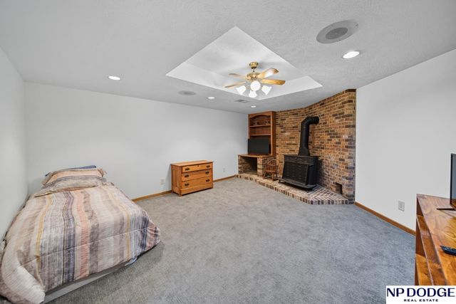 27612 Fontanelle Oaks Circle, Nickerson, NE 68044