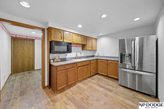 27612 Fontanelle Oaks Circle, Nickerson, NE 68044