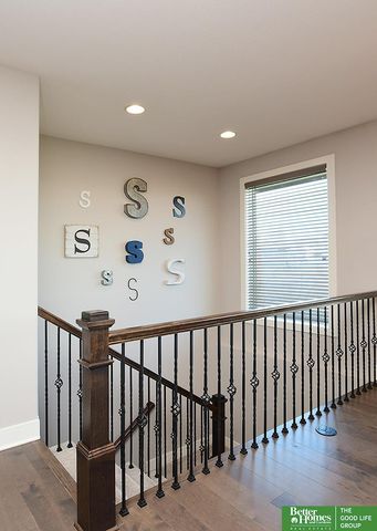 516 Sherwood Drive, Gretna, NE 68028