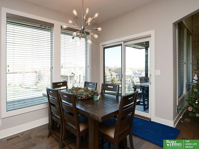 516 Sherwood Drive, Gretna, NE 68028