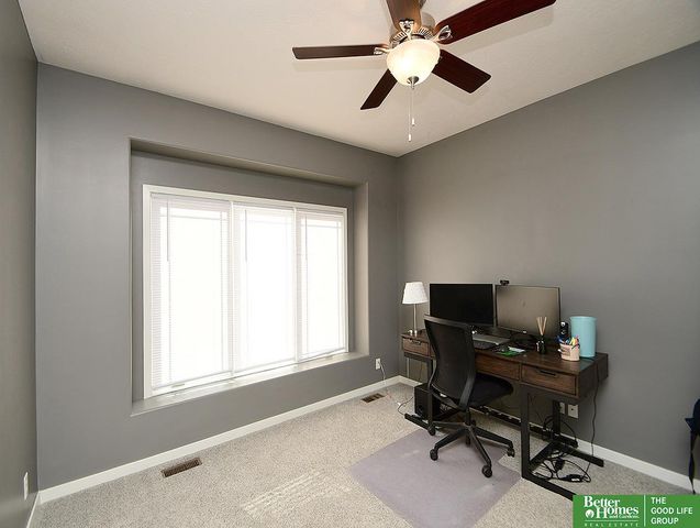 516 Sherwood Drive, Gretna, NE 68028