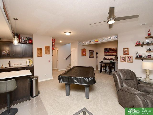 516 Sherwood Drive, Gretna, NE 68028