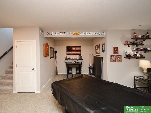 516 Sherwood Drive, Gretna, NE 68028