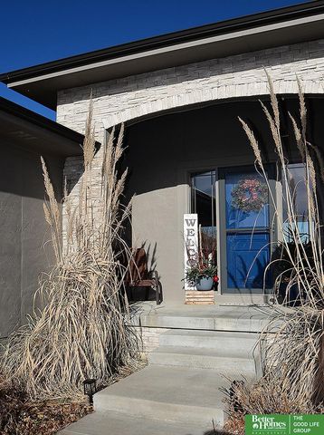 516 Sherwood Drive, Gretna, NE 68028