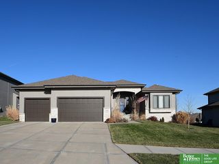 516 Sherwood Drive, Gretna, NE 68028