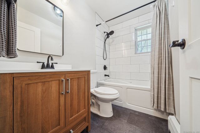 1000 Knapps Highway 23, Fairfield, CT 06825