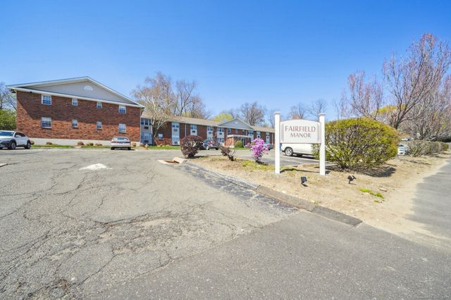 1000 Knapps Highway 23, Fairfield, CT 06825