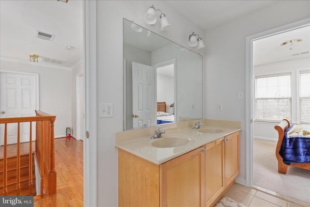 25 LILBURN DR, Bunker Hill, WV 25413