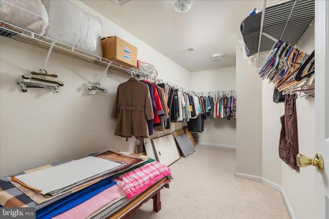 25 LILBURN DR, Bunker Hill, WV 25413