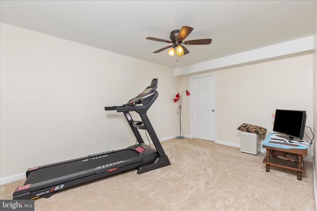 25 LILBURN DR, Bunker Hill, WV 25413