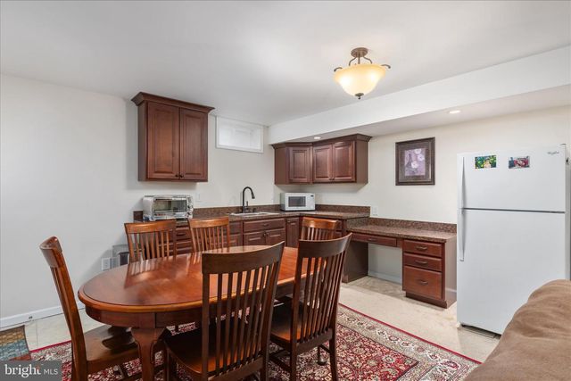 25 LILBURN DR, Bunker Hill, WV 25413