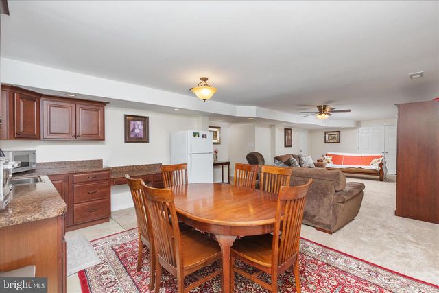 25 LILBURN DR, Bunker Hill, WV 25413