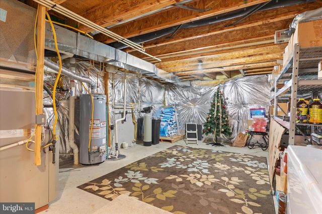 25 LILBURN DR, Bunker Hill, WV 25413