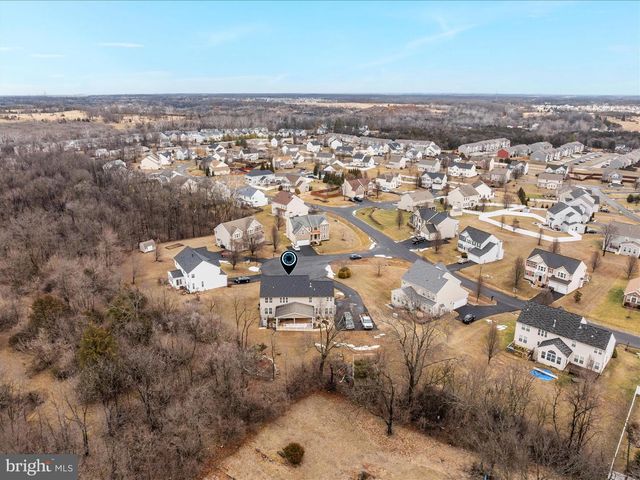 25 LILBURN DR, Bunker Hill, WV 25413