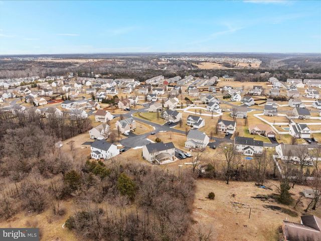 25 LILBURN DR, Bunker Hill, WV 25413