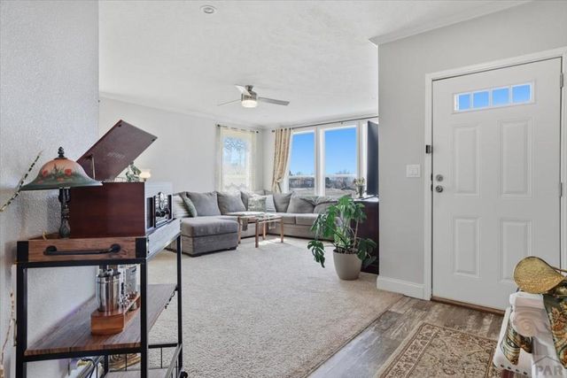 279 W Acorn Dr, Pueblo West, CO 81007