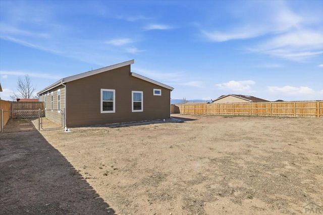 279 W Acorn Dr, Pueblo West, CO 81007