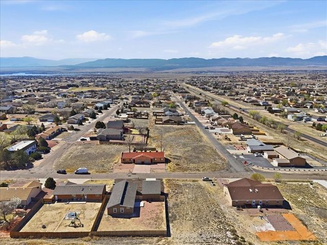 279 W Acorn Dr, Pueblo West, CO 81007