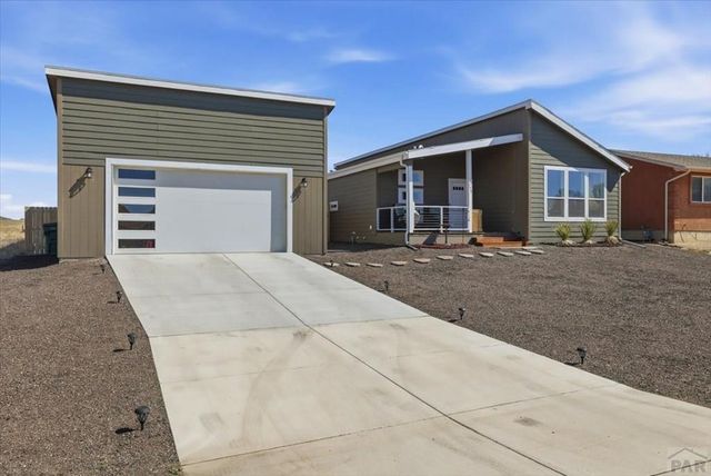 279 W Acorn Dr, Pueblo West, CO 81007