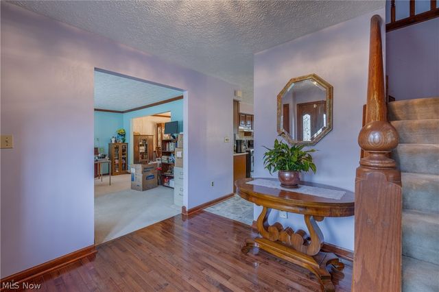 10037 Jamestown Drive, North Royalton, OH 44133