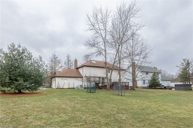 10037 Jamestown Drive, North Royalton, OH 44133