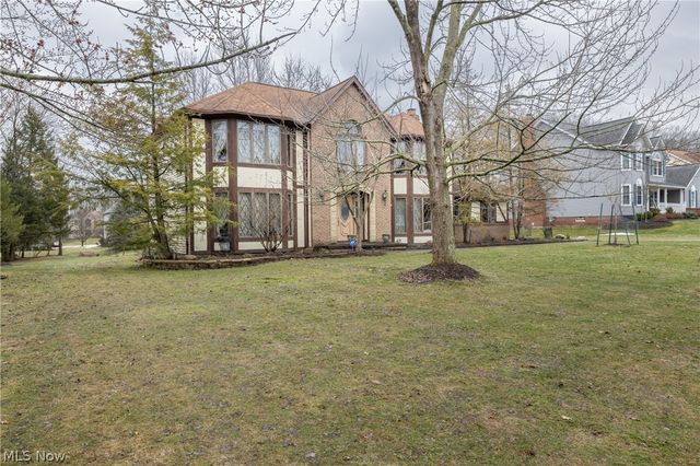 10037 Jamestown Drive, North Royalton, OH 44133