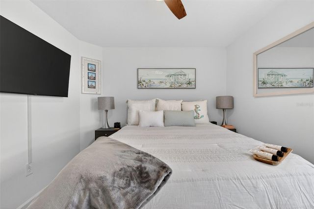 6922 PERCH HAMMOCK LOOP, Groveland, FL 34736