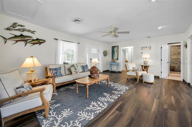 1626 SEA BREEZE DRIVE, Tarpon Springs, FL 34689